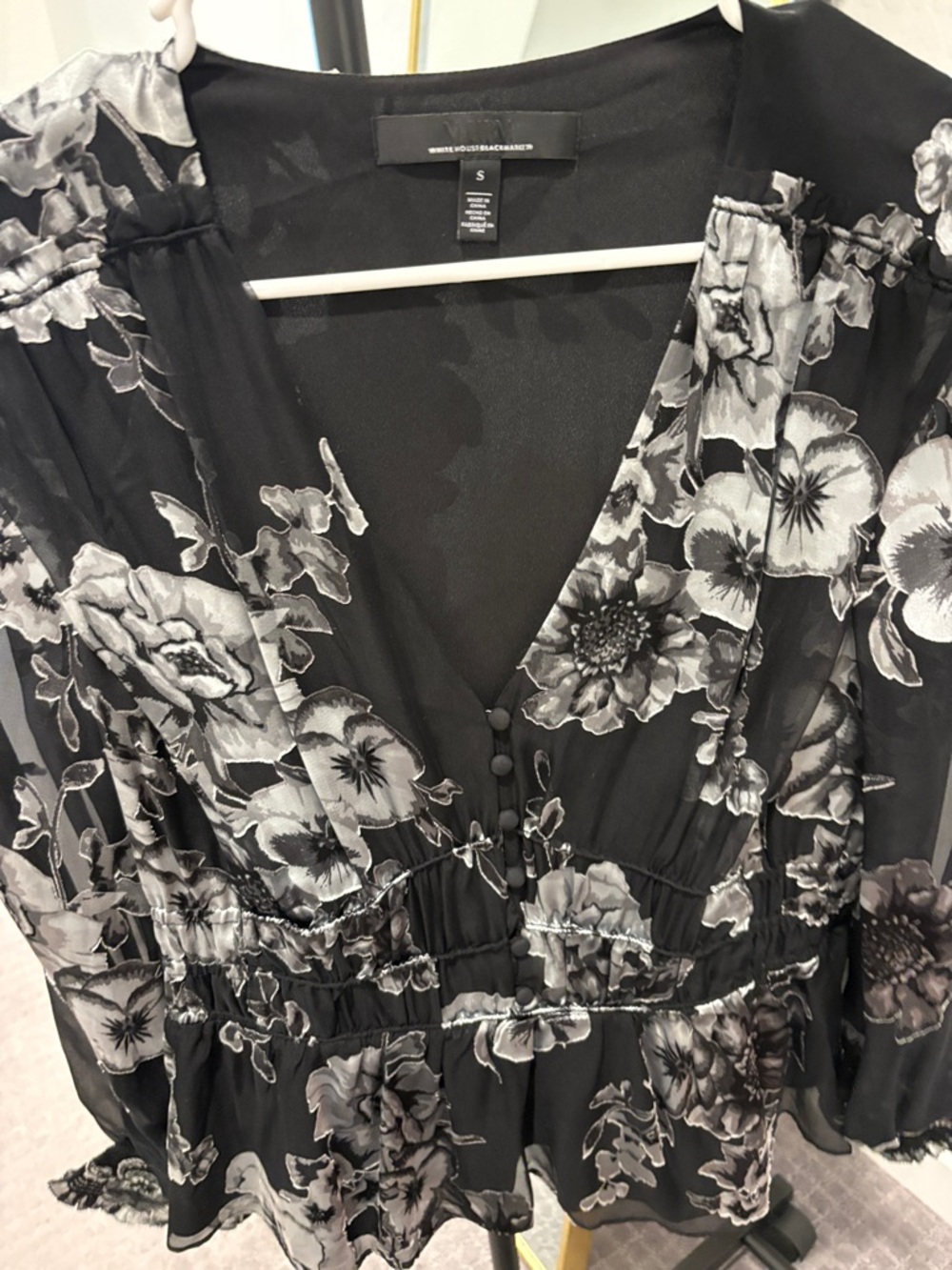 White House Black Market Black & Gray Floral V-Neck Peplum Blouse
